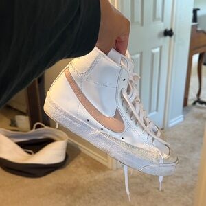 Nike Women's Blazer Mid '77 Vintage